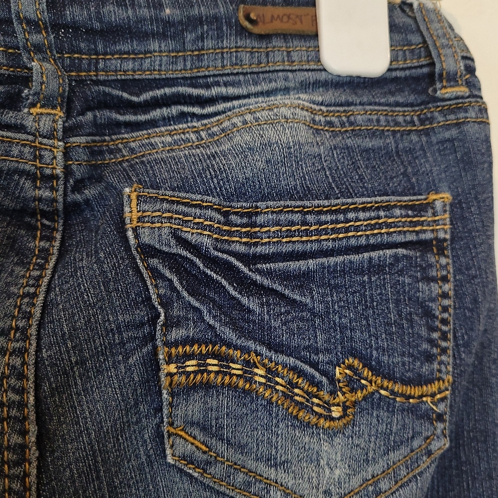 Almost Famous Blue Skinny Jeans with Vintage Distressing - Picture 7 of 9
